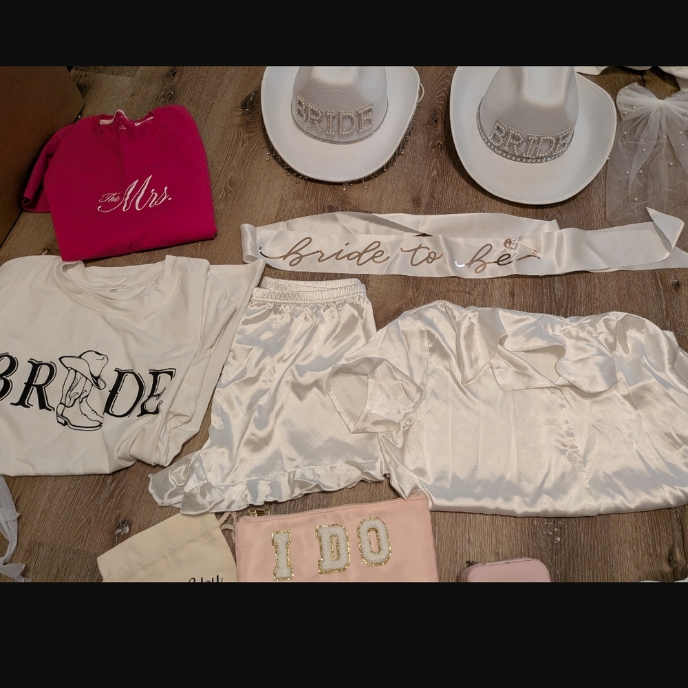 Bride and Bridal Party Apparel Set